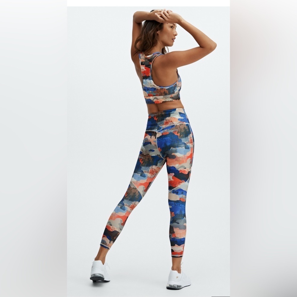 Fabletics Sports On the Go, jog bra and pants, top M, pants S, great condition
